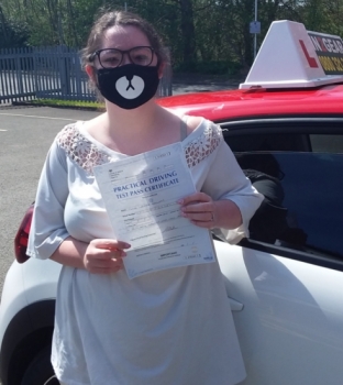 Chloe Mollett passed on<br />
23/4/21 with Garry Arrowsmith. Well done!
